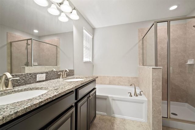 1653 LUDINGTON AVENUE, Wesley Chapel, FL 33543