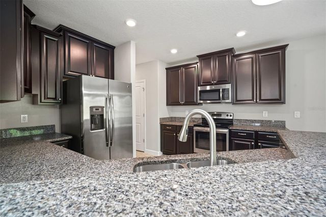 1653 LUDINGTON AVENUE, Wesley Chapel, FL 33543