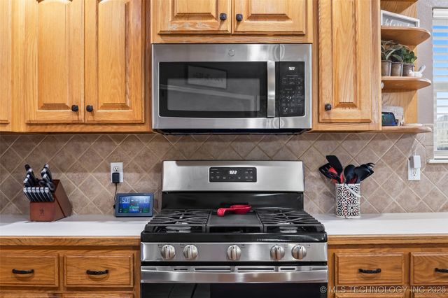 12106 N 107th Court E, Collinsville, OK 74021