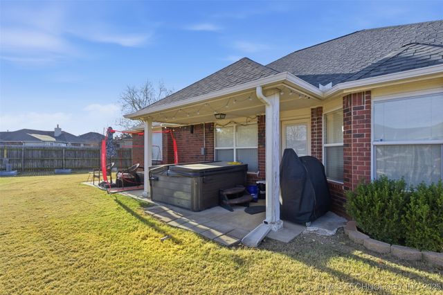 12106 N 107th Court E, Collinsville, OK 74021