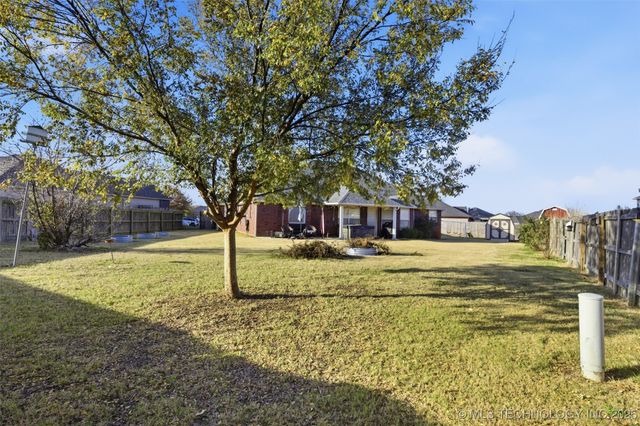 12106 N 107th Court E, Collinsville, OK 74021