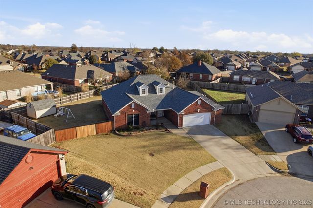 12106 N 107th Court E, Collinsville, OK 74021