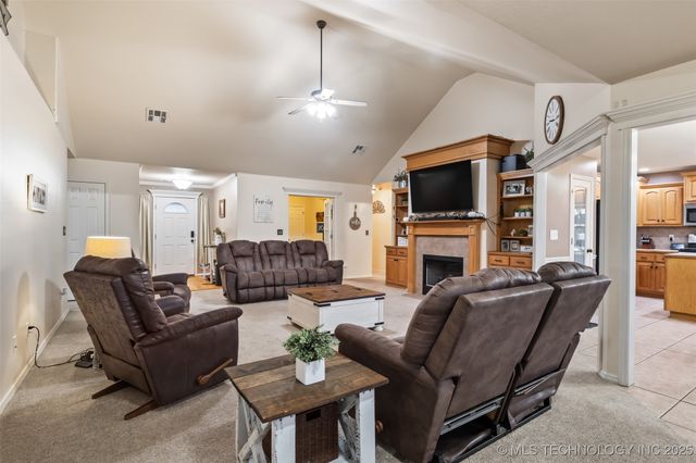 12106 N 107th Court E, Collinsville, OK 74021