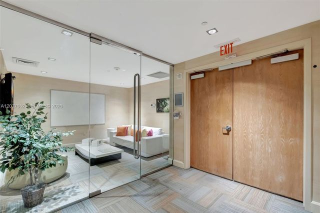 950 Brickell Bay Drive 4504, Miami, FL 33131