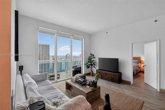 950 Brickell Bay Drive 4504, Miami, FL 33131