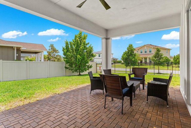 962 Castaway Court, Loxahatchee, FL 33470