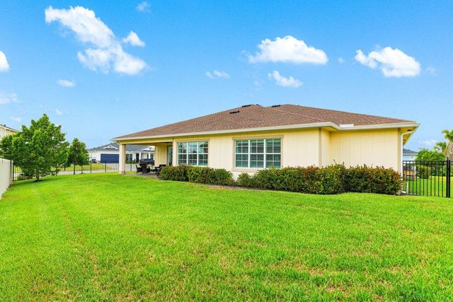 962 Castaway Court, Loxahatchee, FL 33470