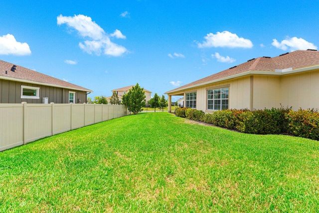 962 Castaway Court, Loxahatchee, FL 33470