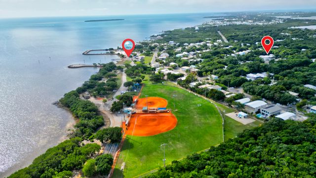137 Pacific Avenue, Key Largo, FL 33070