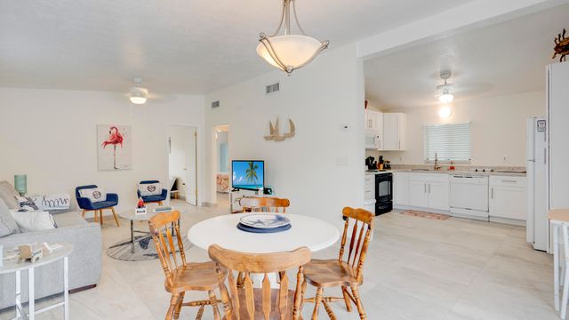 137 Pacific Avenue, Key Largo, FL 33070