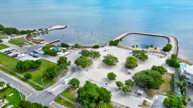 137 Pacific Avenue, Key Largo, FL 33070