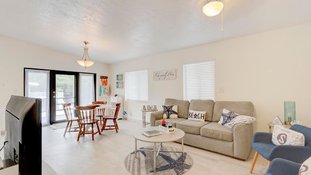 137 Pacific Avenue, Key Largo, FL 33070