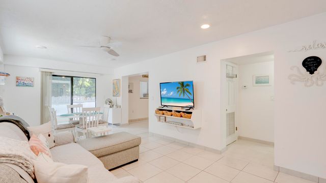 137 Pacific Avenue, Key Largo, FL 33070