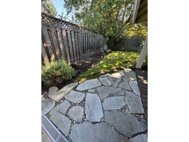 12684 Se MAJESTIC Ln, Happy Valley, OR 97086