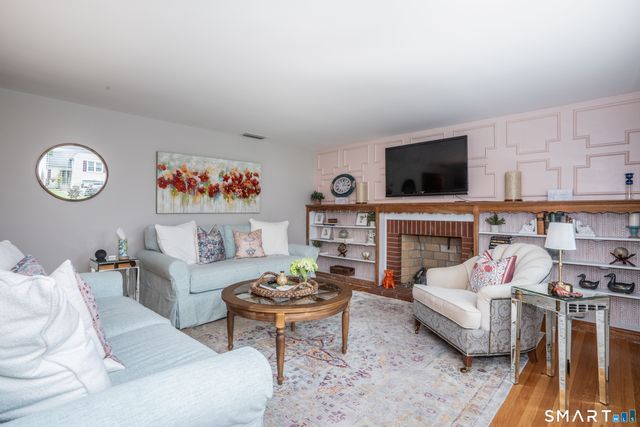 55 Sequin Street, Newington, CT 06111