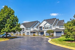 345 Mendelssohn Court 345, Wheaton, IL 60189