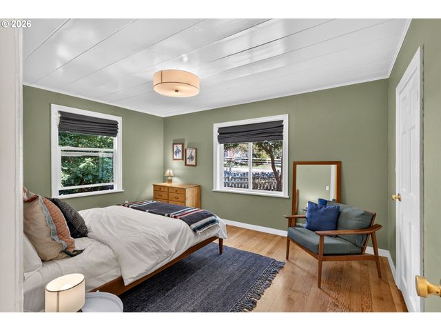 8625 Sw 10th Ave, Portland, OR 97219