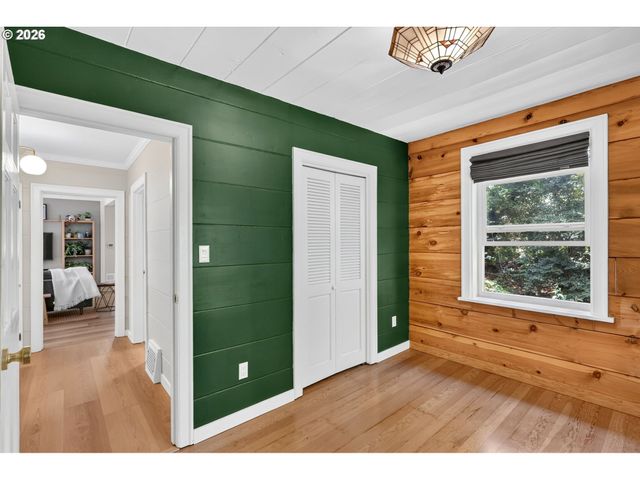 8625 Sw 10th Ave, Portland, OR 97219