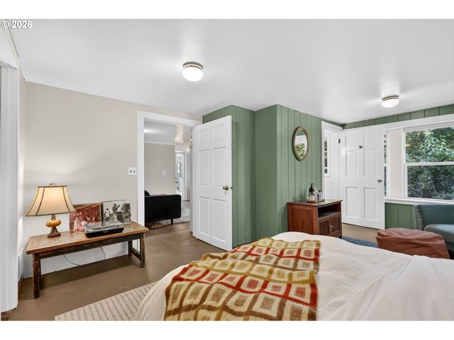 8625 Sw 10th Ave, Portland, OR 97219