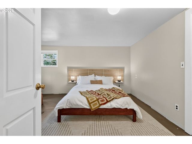 8625 Sw 10th Ave, Portland, OR 97219
