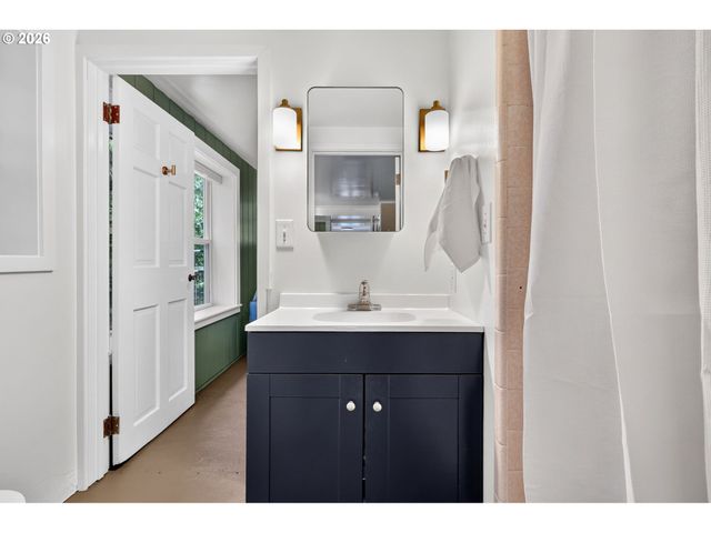 8625 Sw 10th Ave, Portland, OR 97219