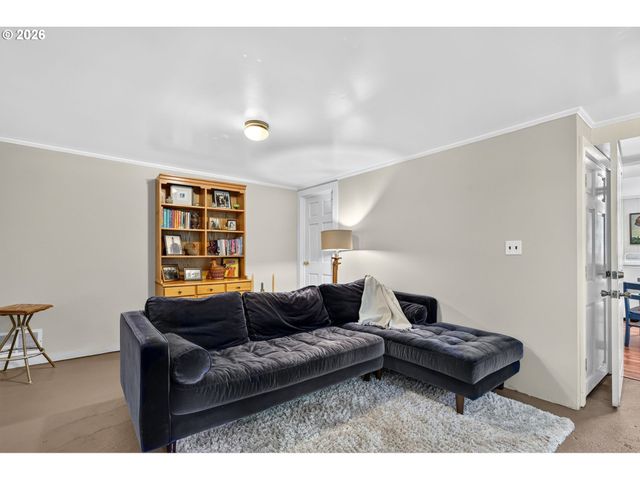 8625 Sw 10th Ave, Portland, OR 97219