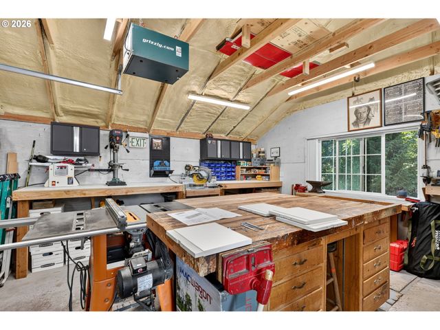 8625 Sw 10th Ave, Portland, OR 97219