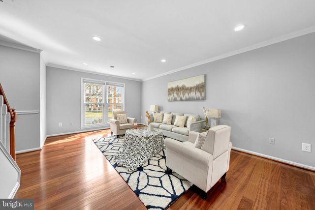 9359 ROBNEL PL, Vienna, VA 22182