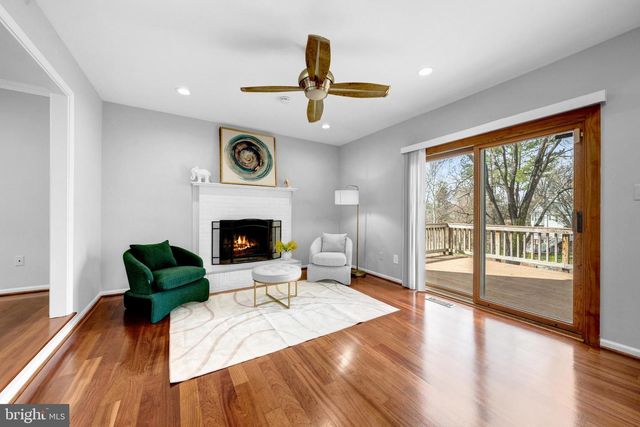 9359 ROBNEL PL, Vienna, VA 22182