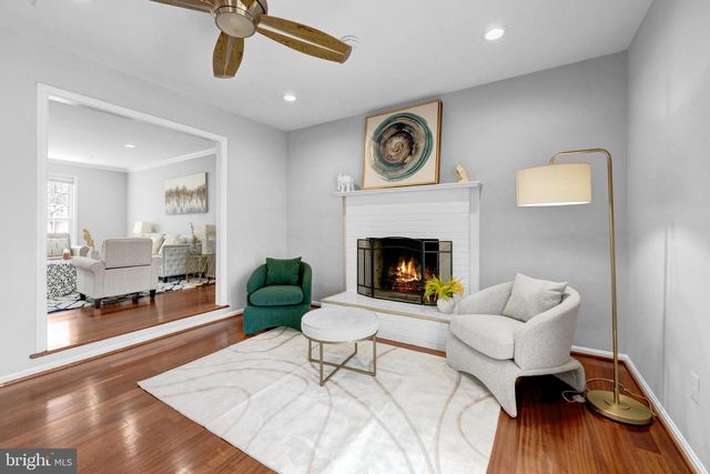 9359 ROBNEL PL, Vienna, VA 22182