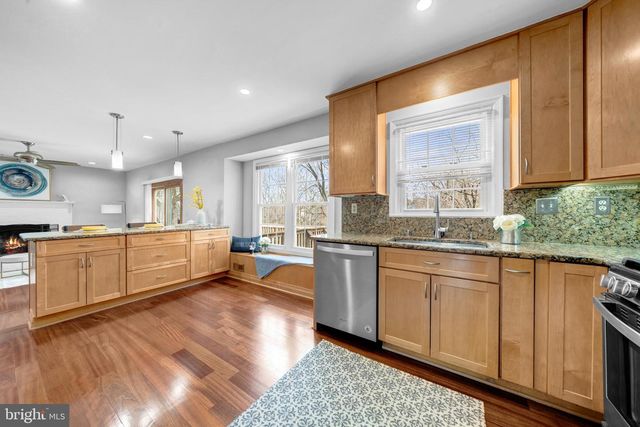 9359 ROBNEL PL, Vienna, VA 22182