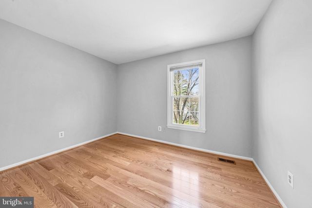 9359 ROBNEL PL, Vienna, VA 22182