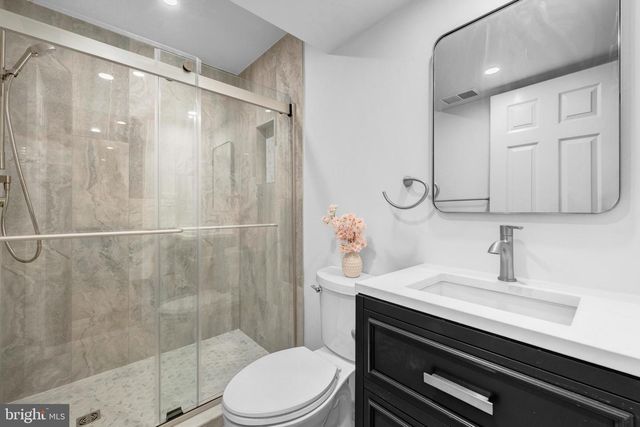 9359 ROBNEL PL, Vienna, VA 22182