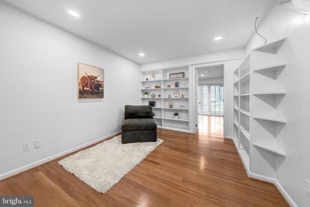 9359 ROBNEL PL, Vienna, VA 22182