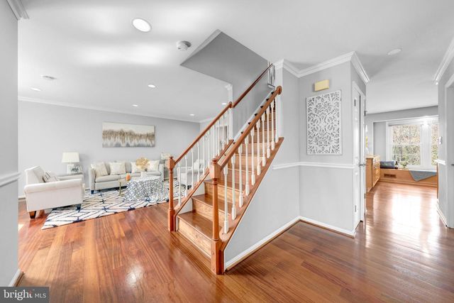 9359 ROBNEL PL, Vienna, VA 22182