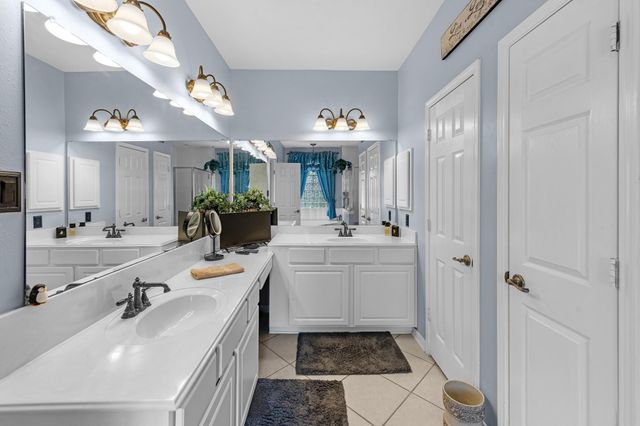 16002 Dunes Drive, Crosby, TX 77532