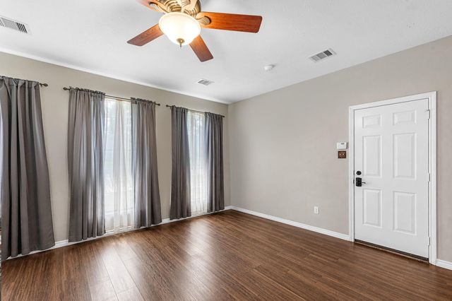 16002 Dunes Drive, Crosby, TX 77532