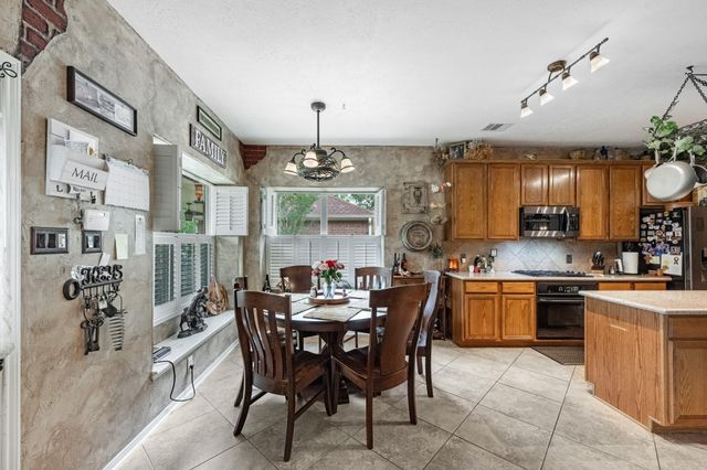 16002 Dunes Drive, Crosby, TX 77532