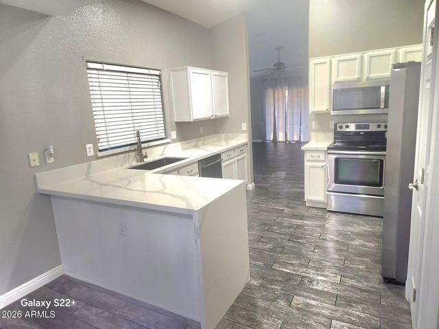 3101 W LOUISE Drive, Phoenix, AZ 85027