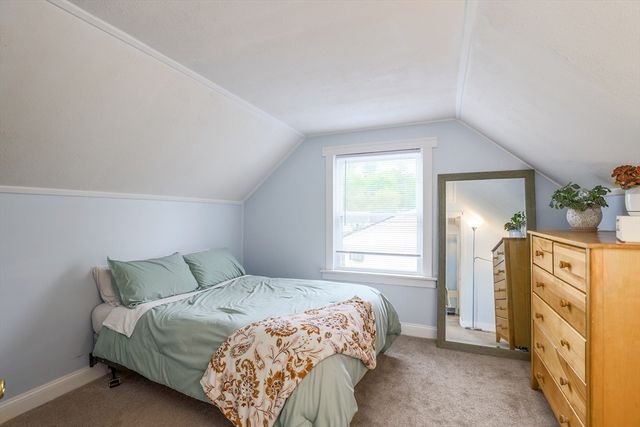 14 Amherst St, Grafton, MA 01536