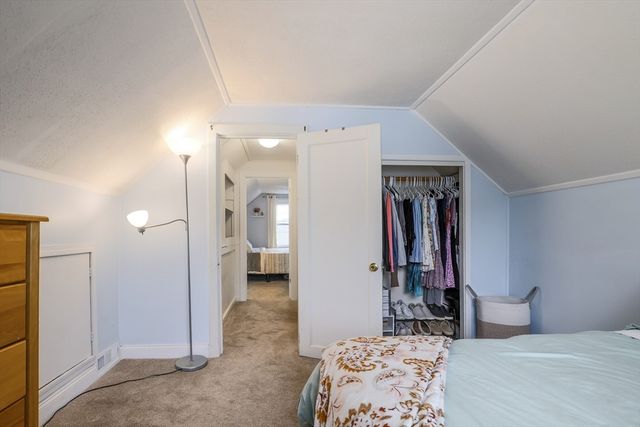 14 Amherst St, Grafton, MA 01536