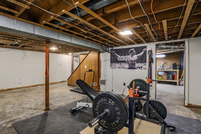 14 Amherst St, Grafton, MA 01536