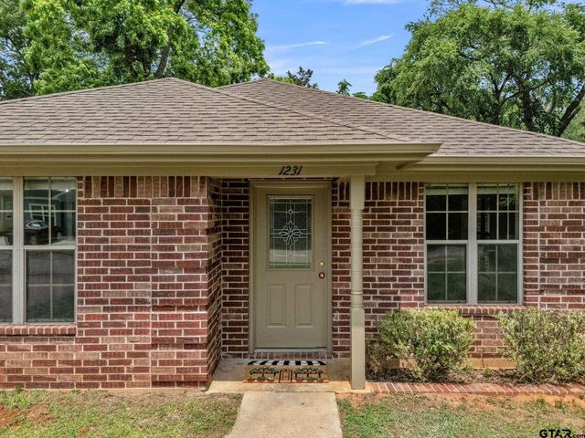 1231 N Holmes Ave, Tyler, TX 75702