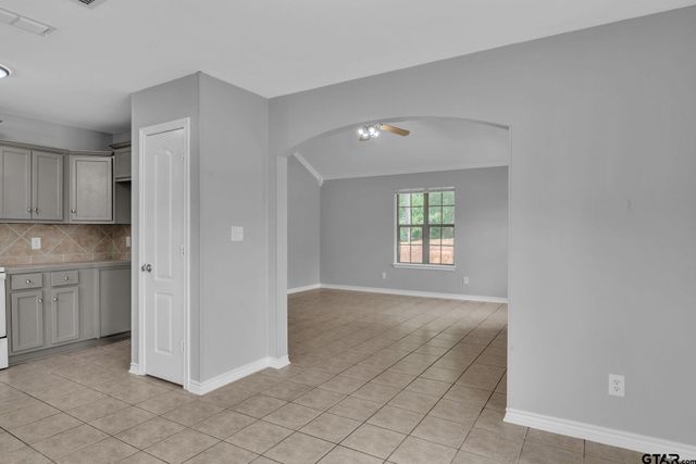 1231 N Holmes Ave, Tyler, TX 75702