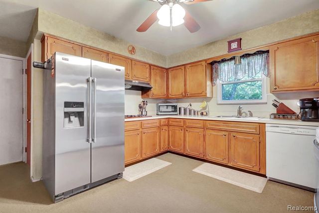 6245 W Coldwater Road, Flushing, MI 48433