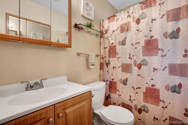 6245 W Coldwater Road, Flushing, MI 48433