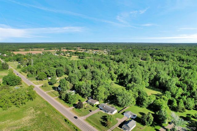 6245 W Coldwater Road, Flushing, MI 48433