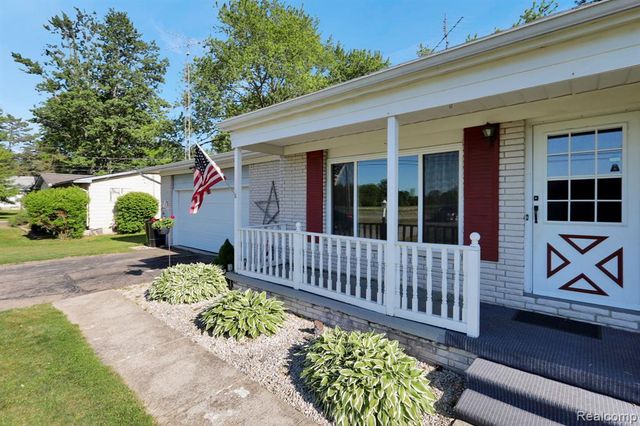 6245 W Coldwater Road, Flushing, MI 48433