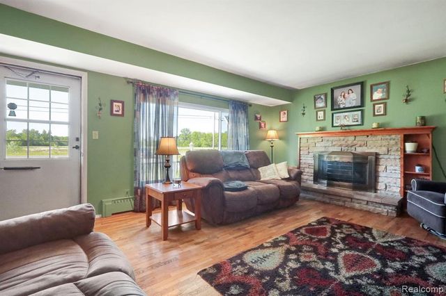 6245 W Coldwater Road, Flushing, MI 48433