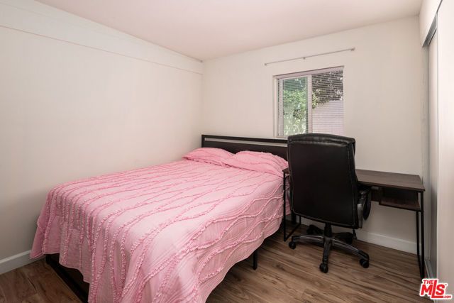 18813 Cantlay Street, Los Angeles, CA 91335